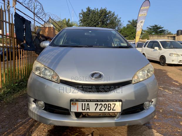 Toyota Wish 2010 Silver