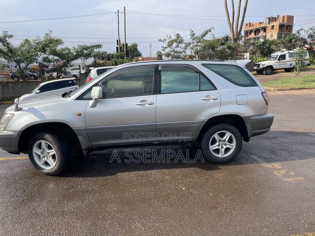 Toyota Harrier 2.2 16V 1999 Silver