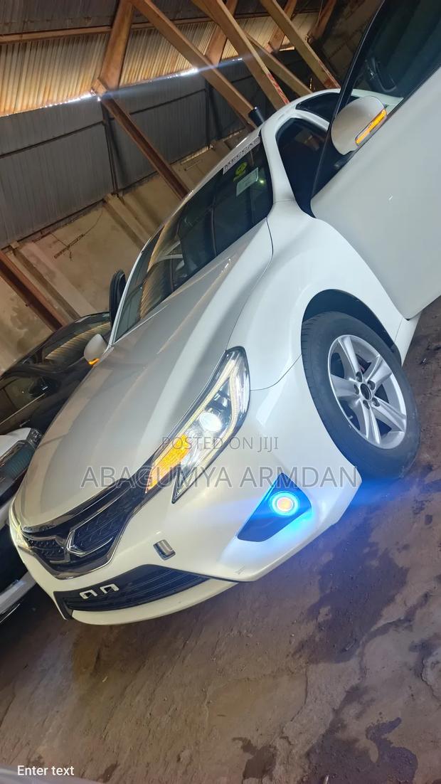 Toyota Mark X 2.5 AWD 2015 White