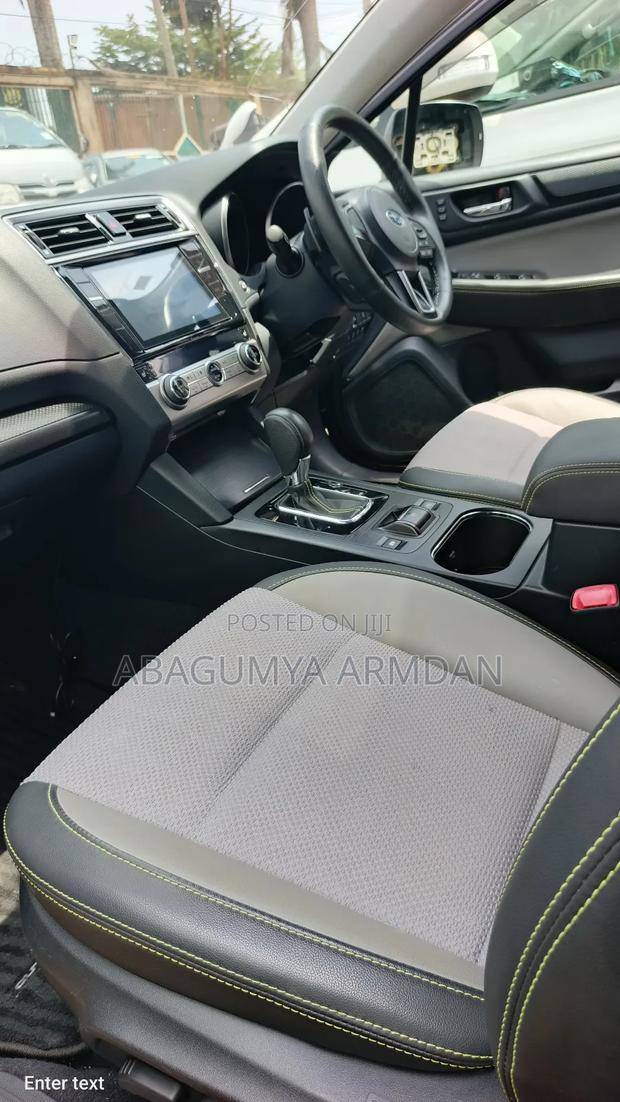 Subaru Outback 2.5i AWD 2017 Black