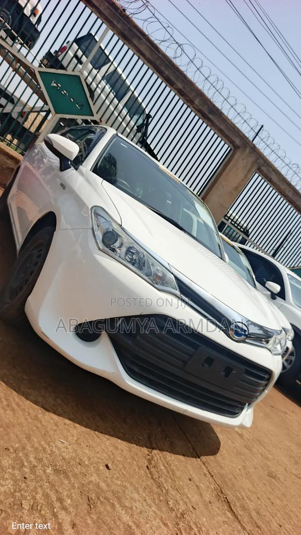 Toyota Corolla Fielder 1.5 Petrol FWD 2015 White