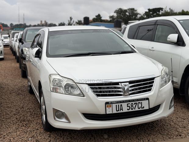 Toyota Premio 2013 White