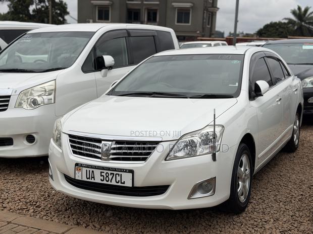 Toyota Premio 2013 White