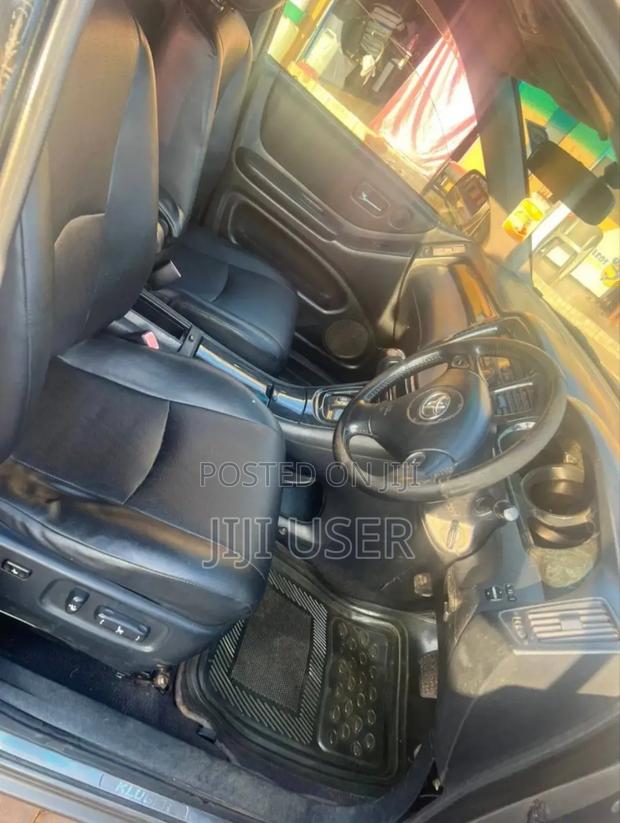 Toyota Kluger 2004 Black