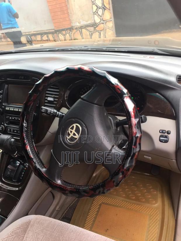 Toyota Kluger 2004 Black