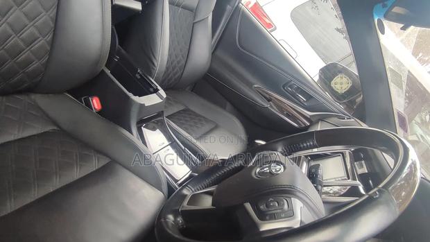 Toyota Harrier 2.0 2016 White