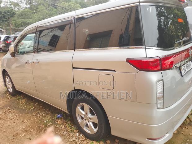 Nissan Elgrand 2021 Silver