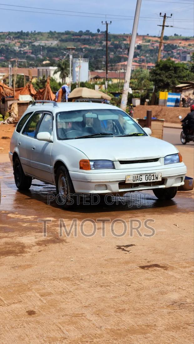 Toyota Carib 2000 White