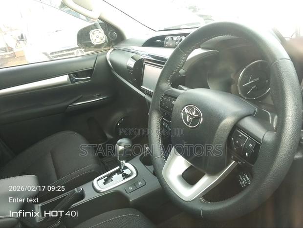 Toyota Hilux Revo Smart Cab Deisel 2.4 AWD 2020 Green