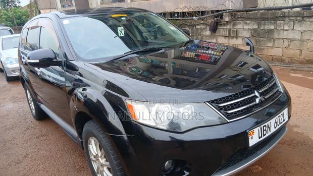 Mitsubishi Outlander 2015 Black
