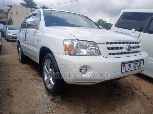 Toyota Kluger 2007 White