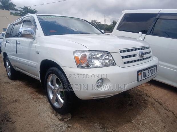 Toyota Kluger 2007 White