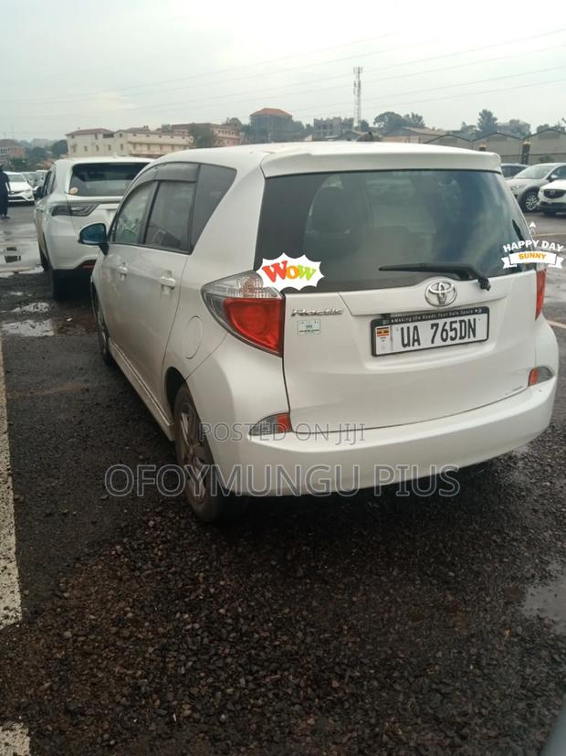 Toyota Ractis 2011 White