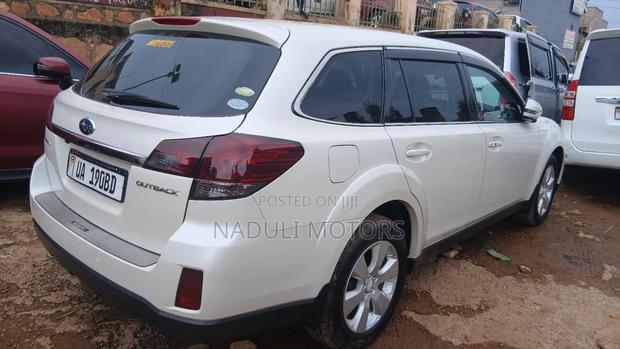 Subaru Legacy 2015 White