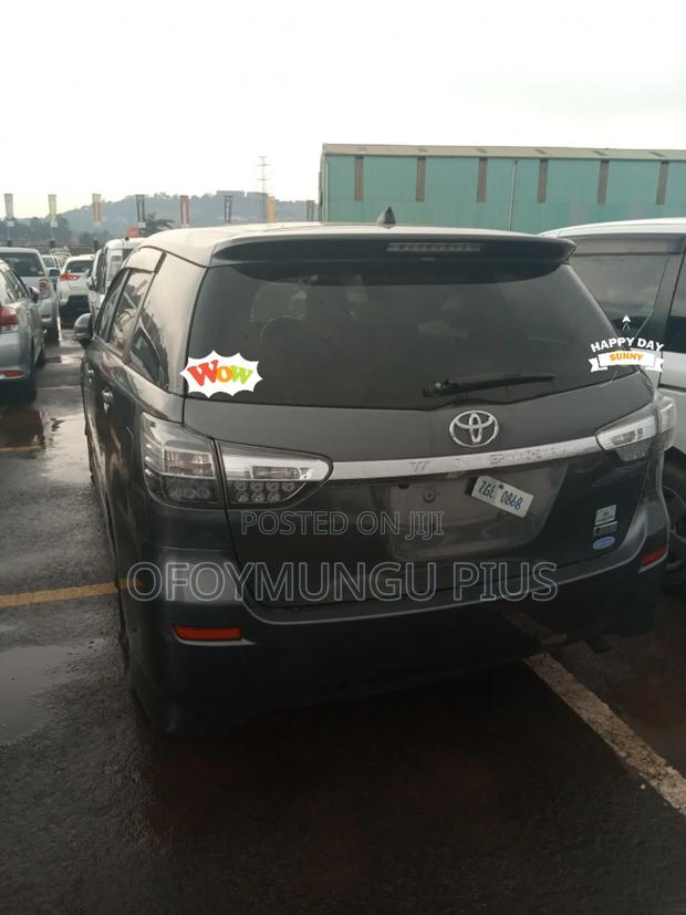 Toyota Wish 2014 Gray
