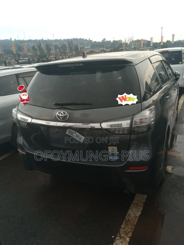 Toyota Wish 2014 Gray