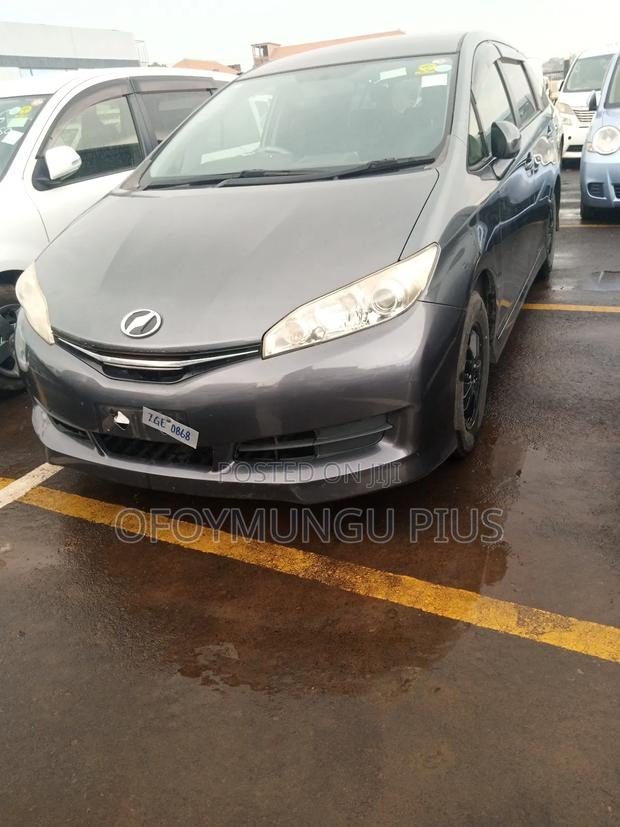 Toyota Wish 2014 Gray