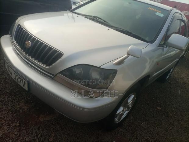 Toyota Harrier 2.2 16V 1999 Silver