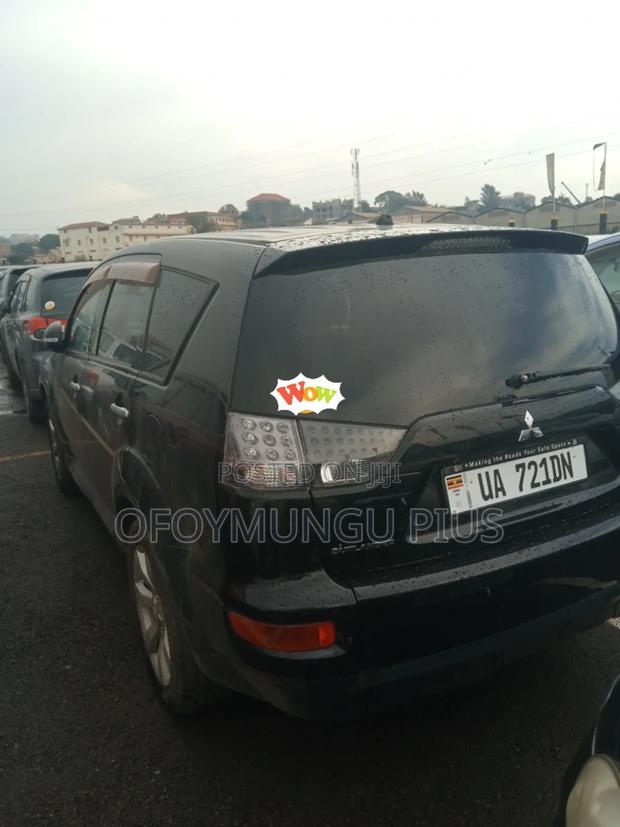 Mitsubishi Outlander 2011 Black