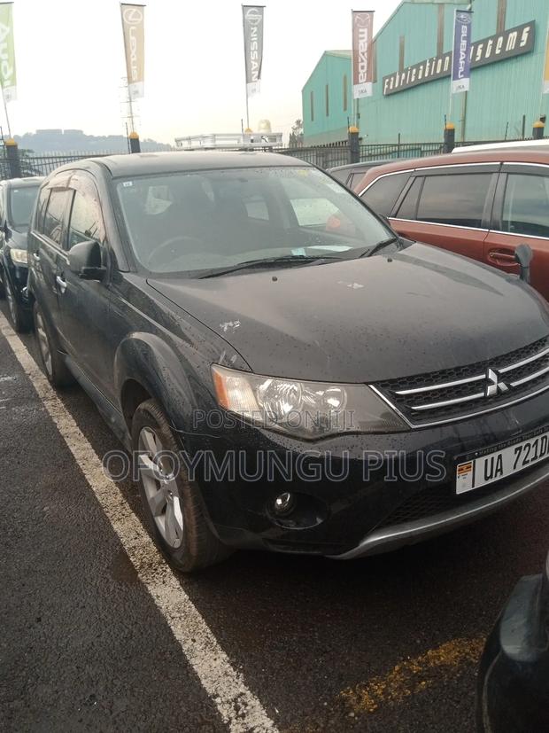 Mitsubishi Outlander 2011 Black