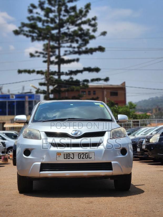 Toyota IST 2009 Silver