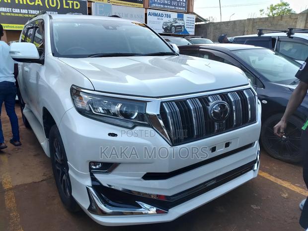 Toyota Land Cruiser Prado 2022 White