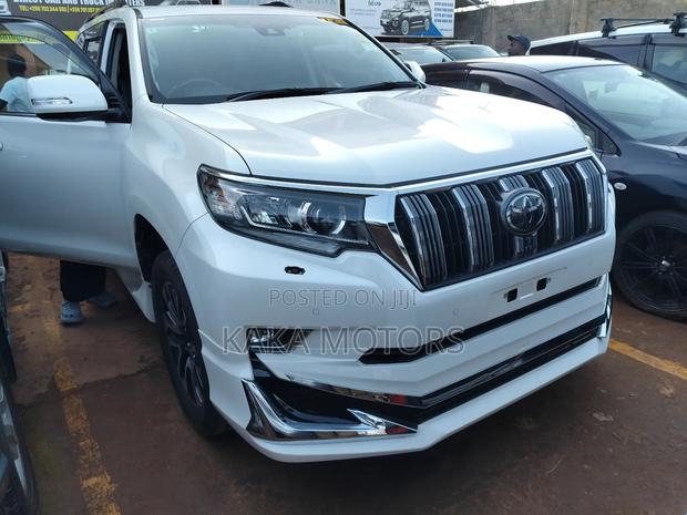 Toyota Land Cruiser Prado 2022 White
