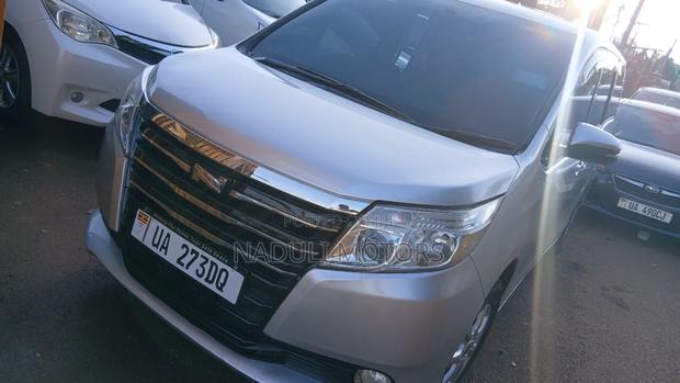 Toyota Noah 2016 Silver