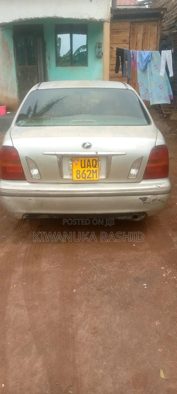 Toyota Progress 2000 Silver
