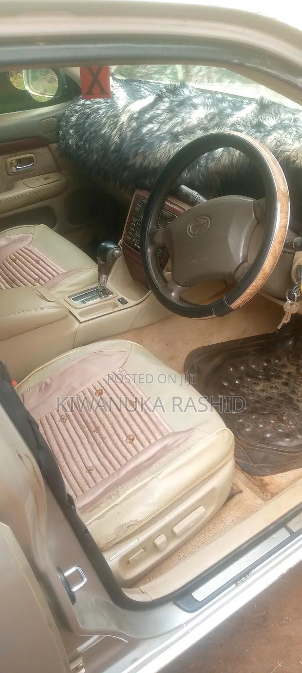 Toyota Progress 2000 Silver