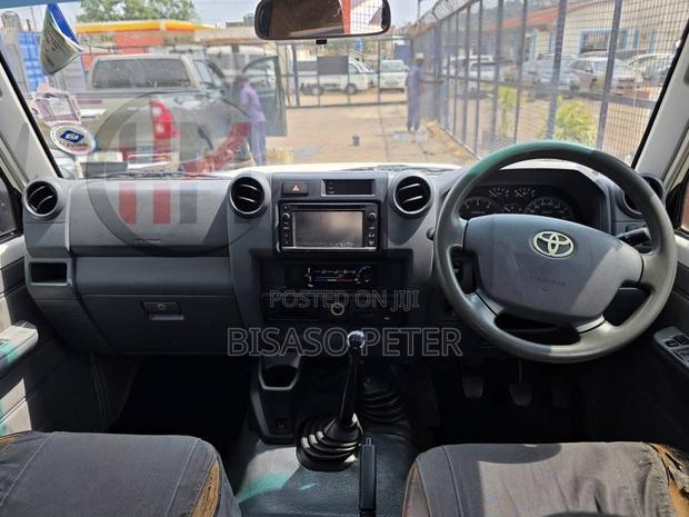 Toyota Land Cruiser Prado 4.0 2017 White