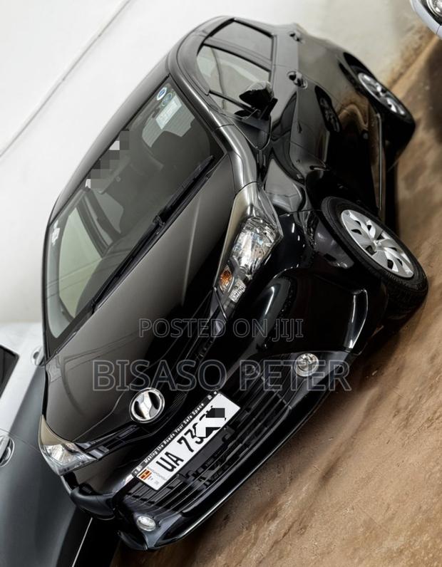Toyota Vitz 1.3 AWD 5dr 2016 Black