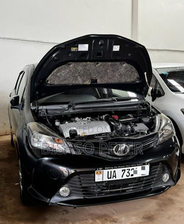 Toyota Vitz 1.3 AWD 5dr 2016 Black