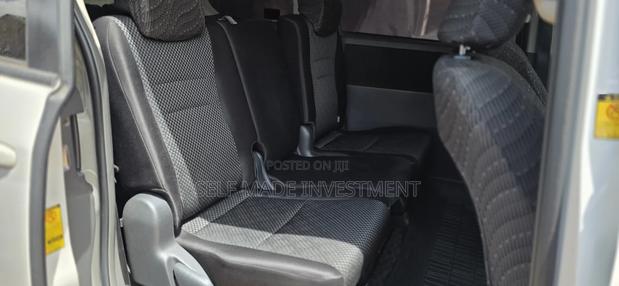 Toyota Noah 2011 White