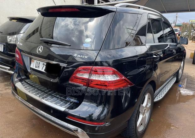 Mercedes-Benz M Class ML350 4dr SUV (3.5L 6cyl 7A) 2014 Black