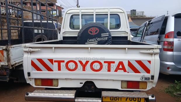 Toyota Land Cruiser 2015 White