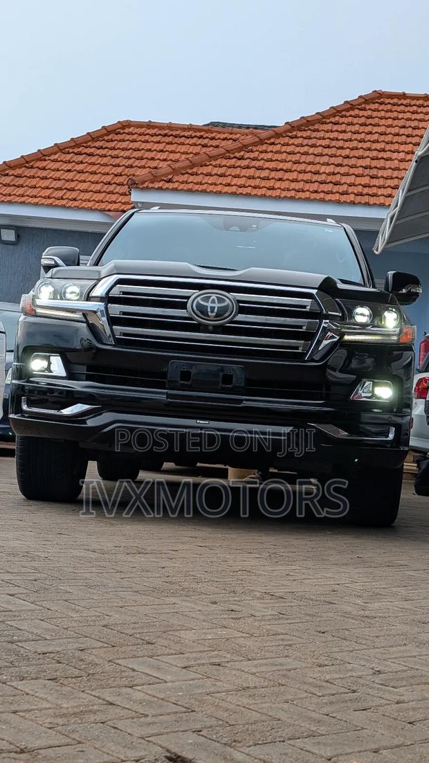 Toyota Land Cruiser 4.6 V8 ZX 2016 Black