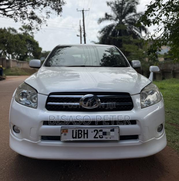 Toyota RAV4 2008 White