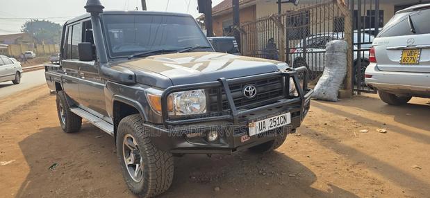 Toyota Land Cruiser 2019 Green