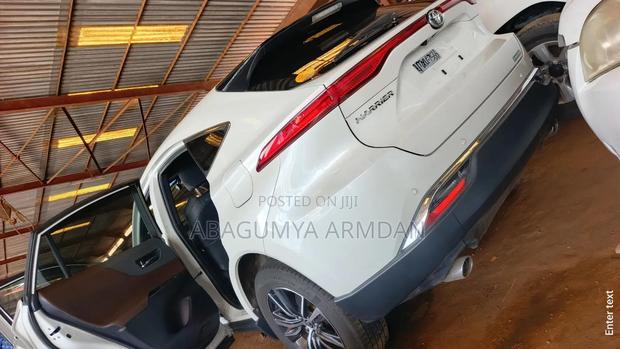 Toyota Harrier 2.0 4WD 2021 White