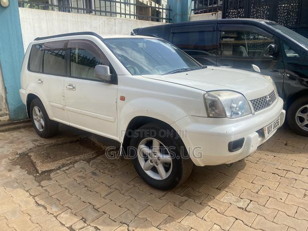 Nissan X-Trail 2002 White