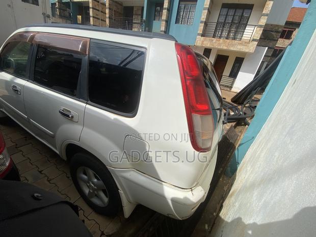 Nissan X-Trail 2002 White
