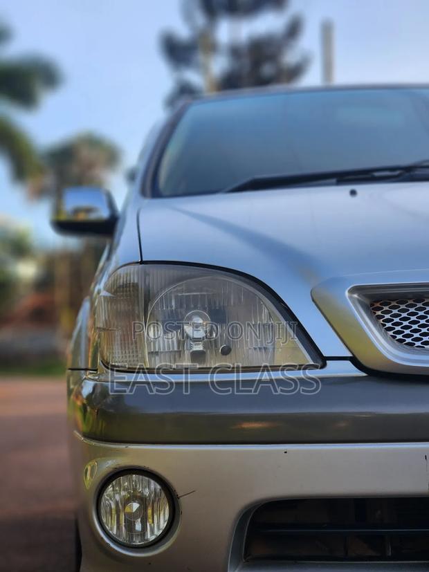 Toyota Nadia 2.0 150hp FWD 2002 Silver