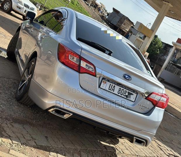 Subaru Legacy 2.5i Premium AWD 2017 Silver