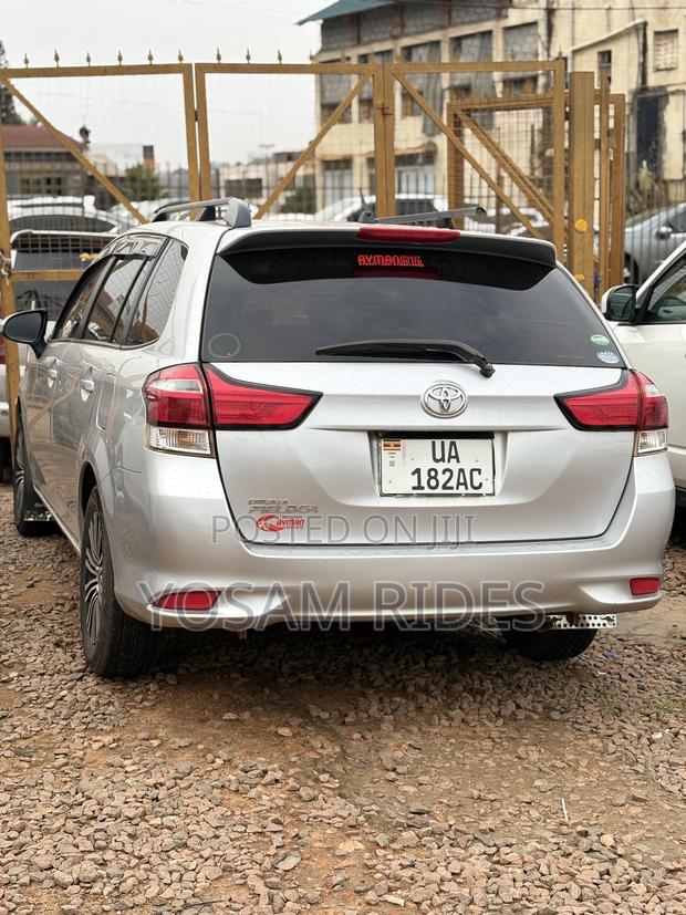 Toyota Corolla Fielder 1.5 Petrol FWD 2015 Silver