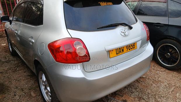 Toyota Auris 2009 Silver