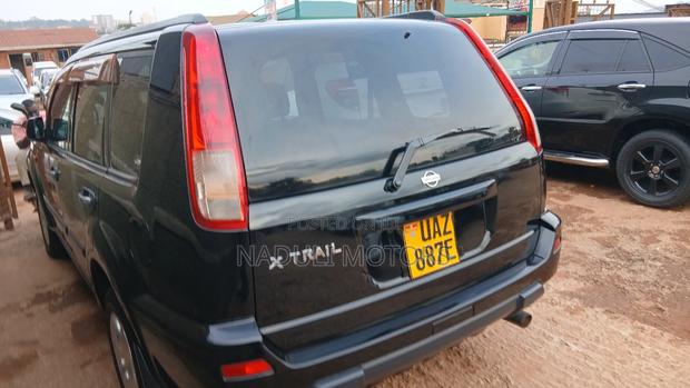 Nissan X-Trail 2004 Black