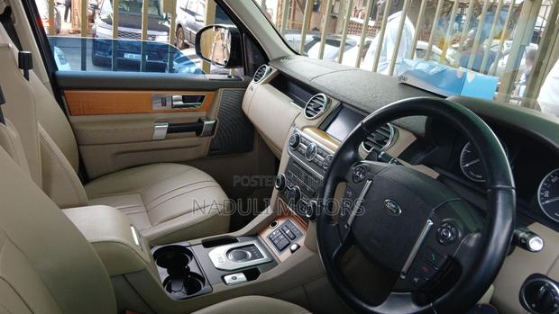 Land Rover Discovery 2015 Black