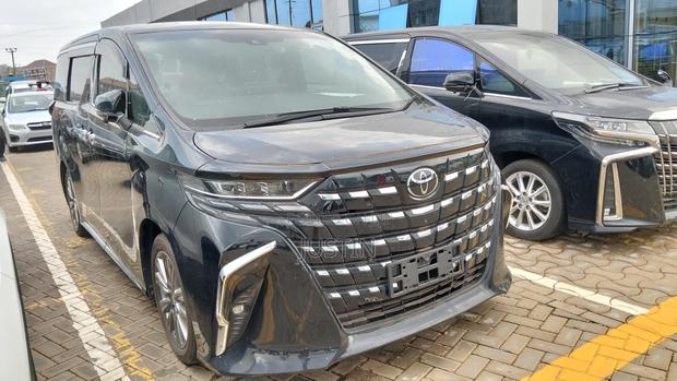 Toyota Alphard 2.4 Petrol AWD 2023 Black