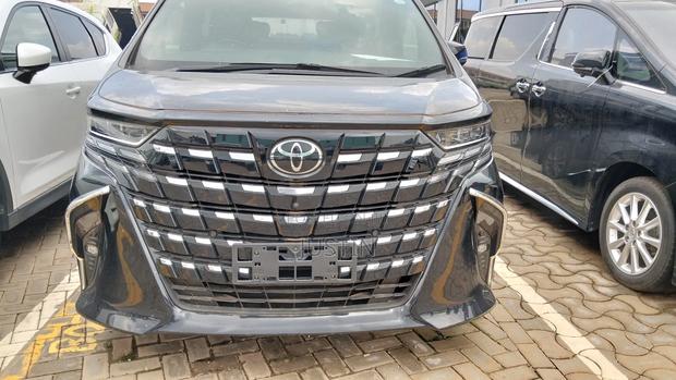 Toyota Alphard 2.4 Petrol AWD 2023 Black